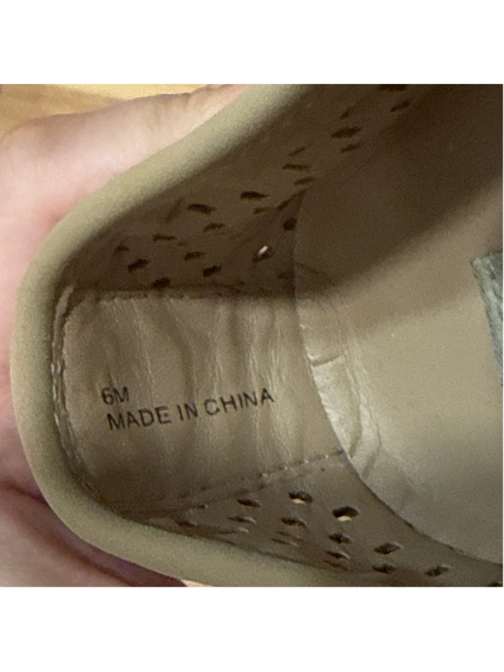 Women's Steve Madden Slip-On Sneakers Beige White Size 6 - Picture 5 of 8
